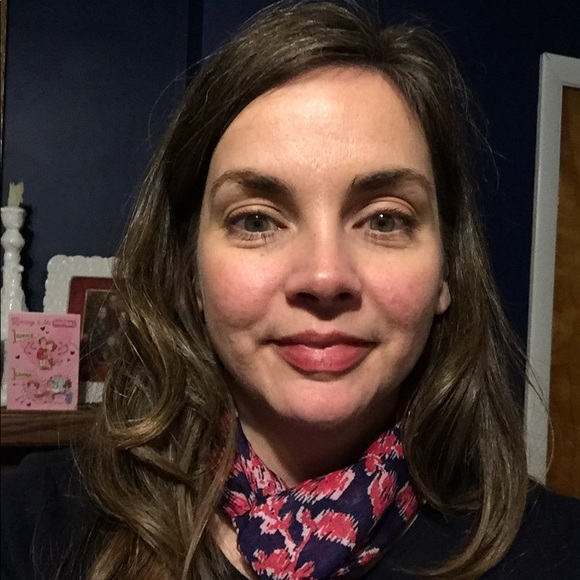 Meet your Posher, Alisa - Picture 1 of 1